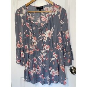 Lane Bryant Top Shirt Blouse Gray Floral Lightweight Women’s 14/16 Tie Neck Boho